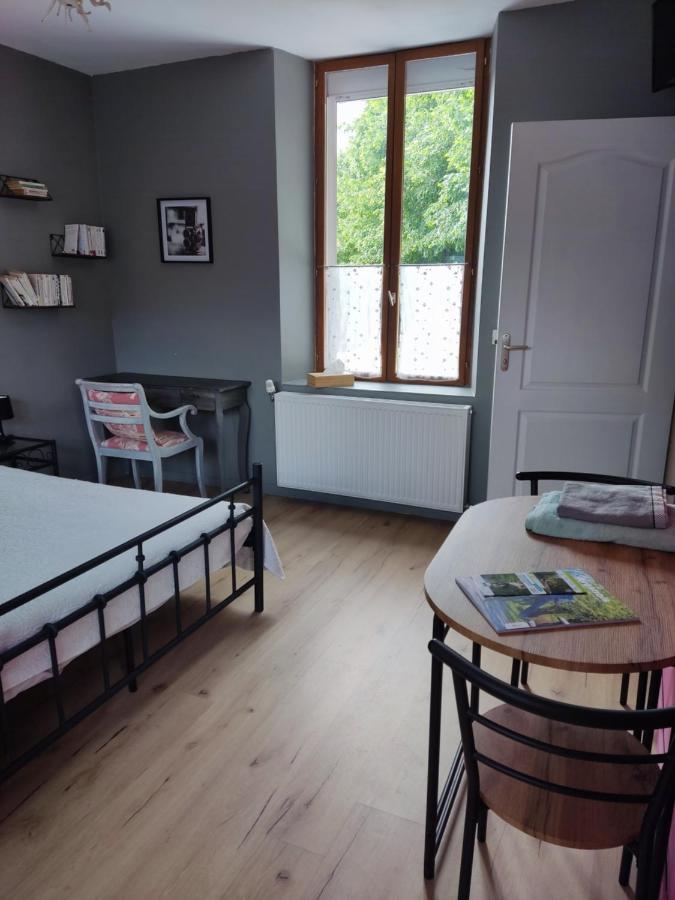 Bed and Breakfast La Demeure Avesnoise Wignehies Экстерьер фото