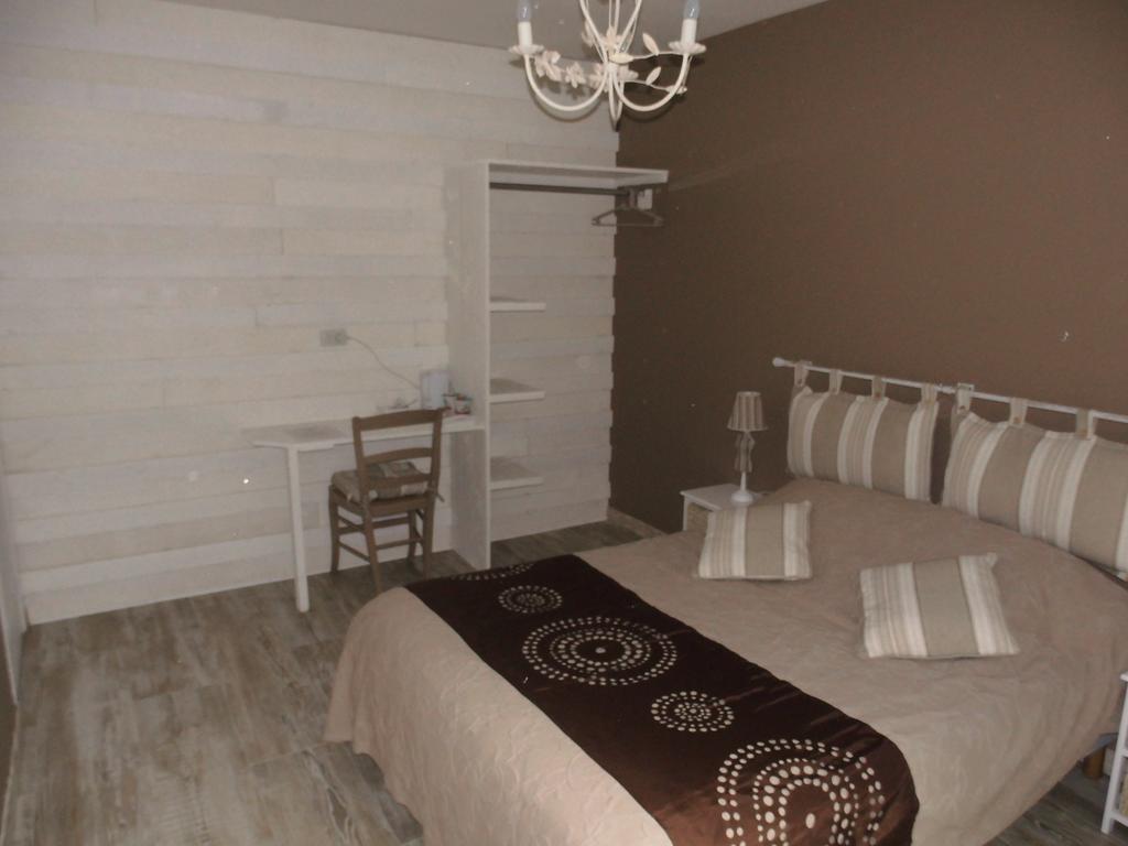 Bed and Breakfast La Demeure Avesnoise Wignehies Номер фото